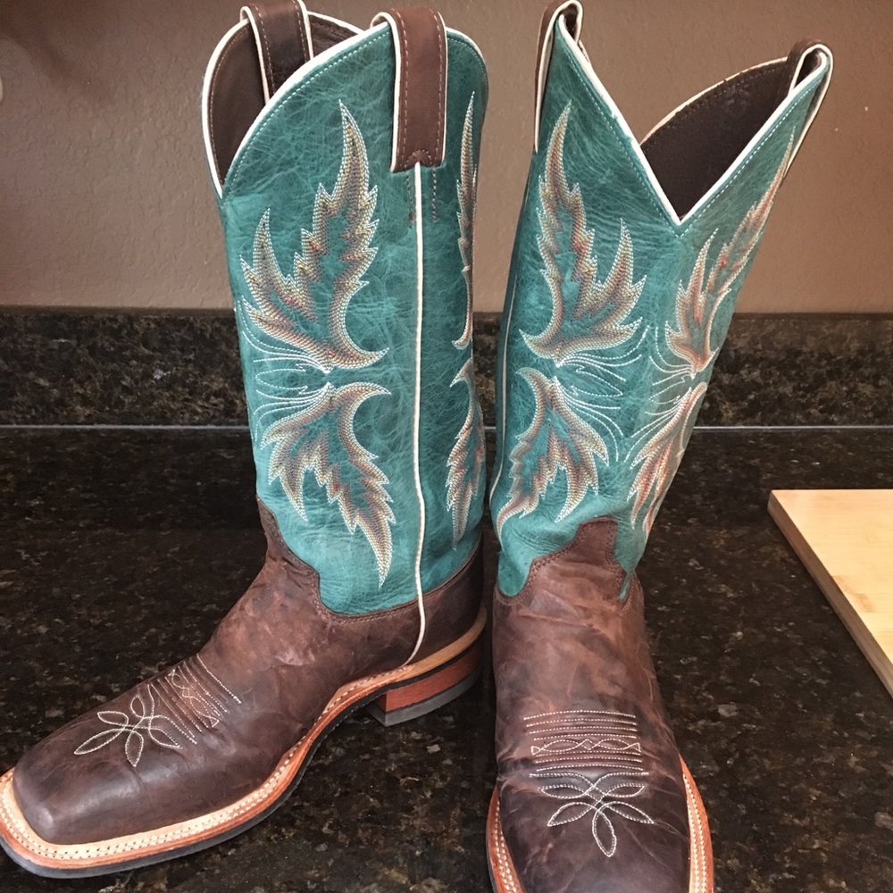Justin Cowboy Boots